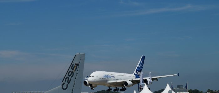 Airbus A380 landing at Farnborough Air Show